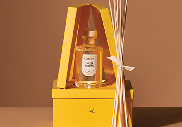 L'OCCITANE gift of L'OCCITANE Immortelle Overnight Reset Serum & L'OCCITANE Immortelle Divine Youth Oil