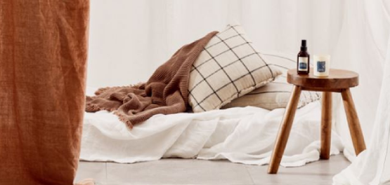 L'OCCITANE Cocoon & Serenite candle & L'OCCITANE Cocoon & Serenite pillow mist