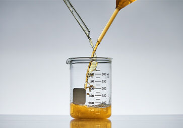Step 6 of Art of Extraction for L'OCCITANE Immortelle divine cream 