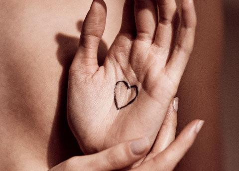 How To Tackle Dry Hands 