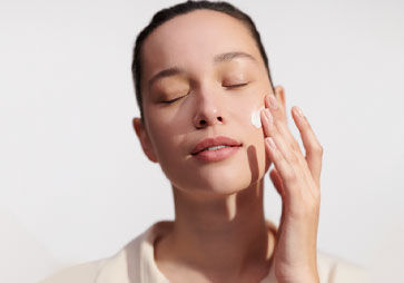 STEP 4: MOISTURISE