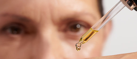 L'OCCITANE Laboratory expert assessing Immortelle Essential Oil  